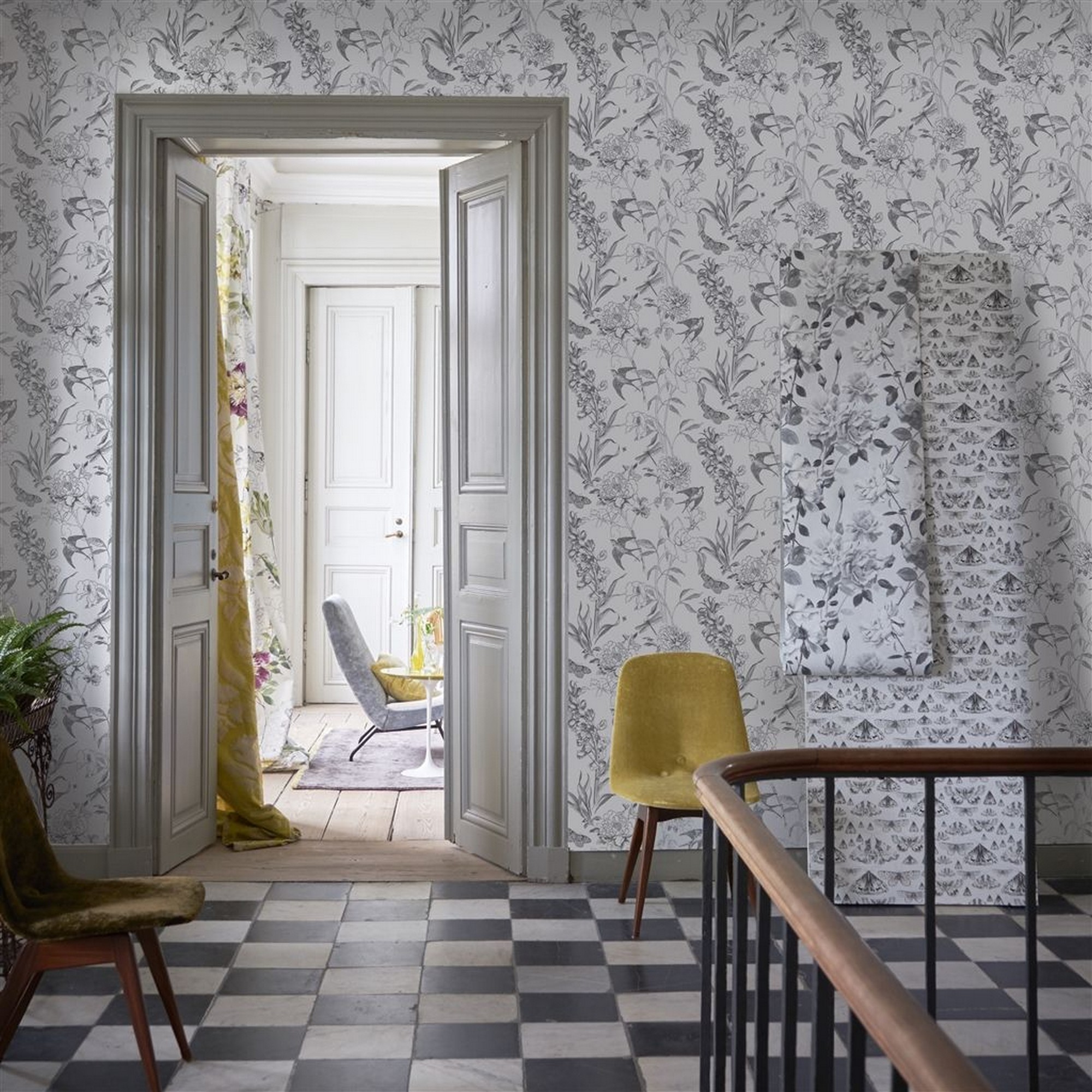 Sibylla Garden Wallpaper Pdg721 By Designers Guild In Black White